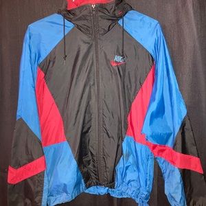 VINTAGE NIKE WINDBREAKER